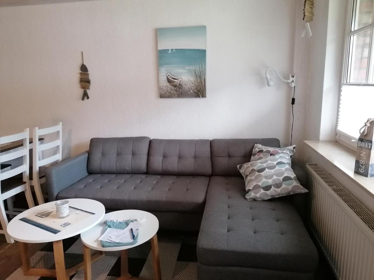 Boddenhus Auf Ruegen - Ferienwohnungen Und Pension Rappin Екстериор снимка