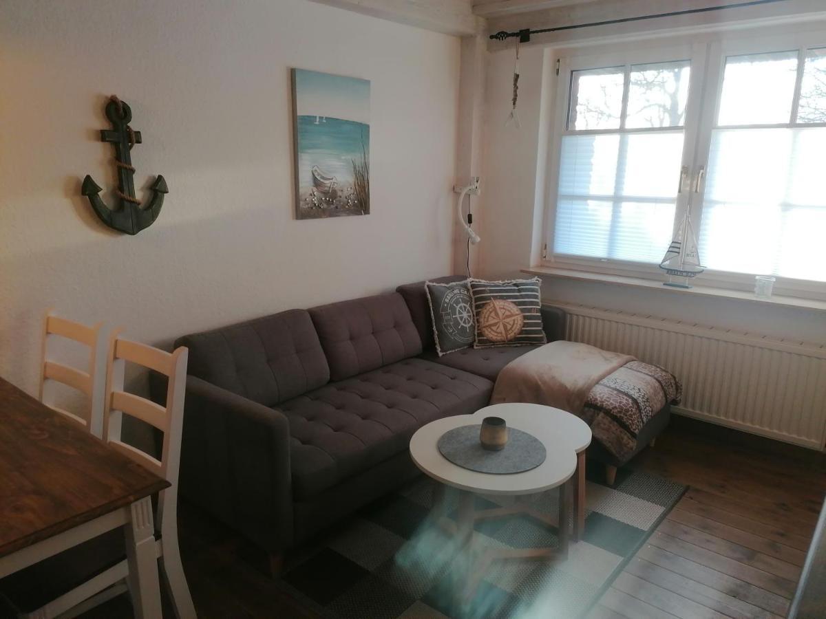 Boddenhus Auf Ruegen - Ferienwohnungen Und Pension Rappin Екстериор снимка