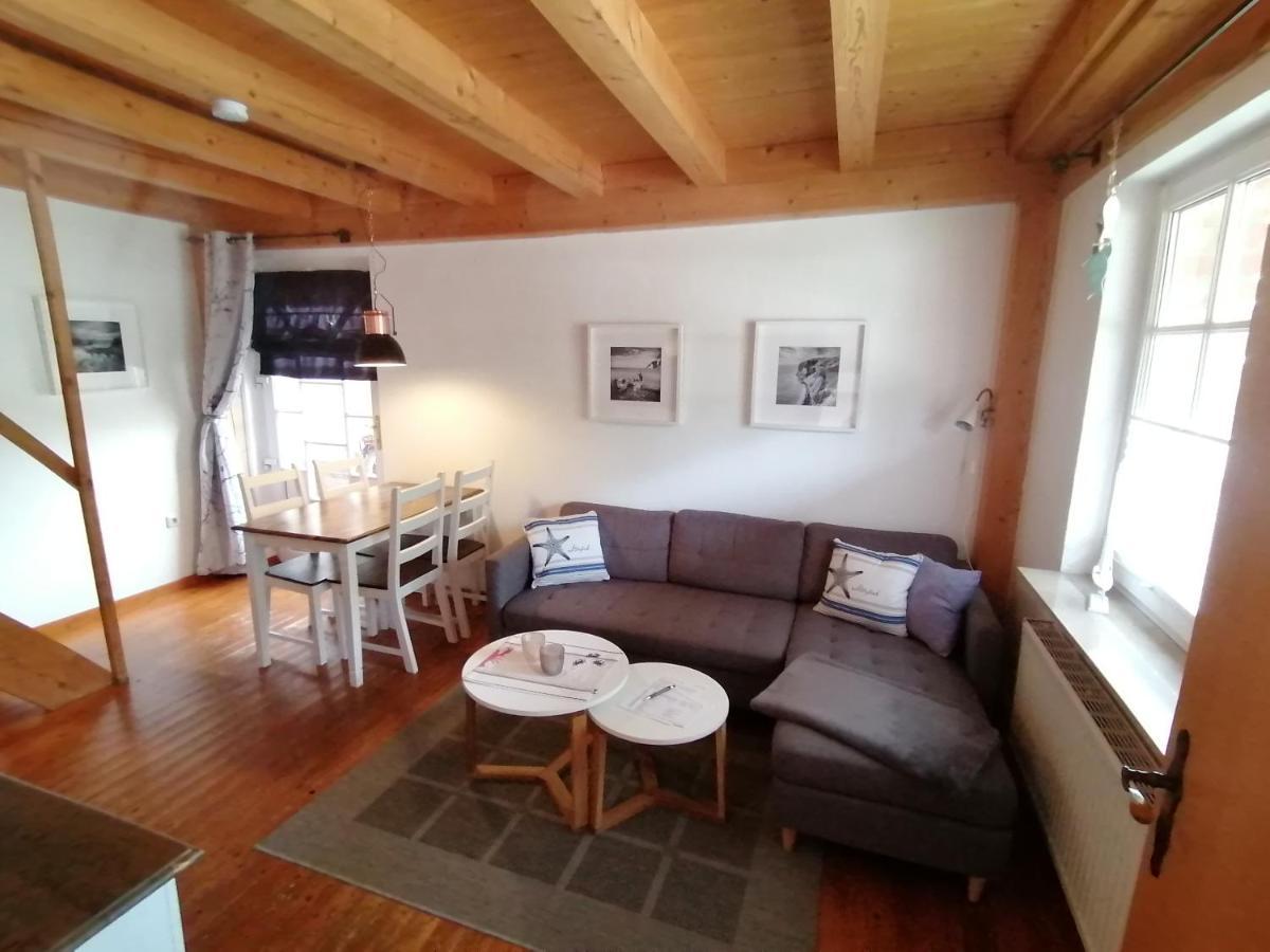 Boddenhus Auf Ruegen - Ferienwohnungen Und Pension Rappin Екстериор снимка