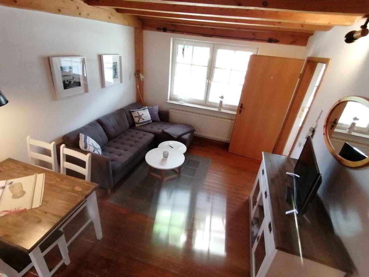 Boddenhus Auf Ruegen - Ferienwohnungen Und Pension Rappin Екстериор снимка