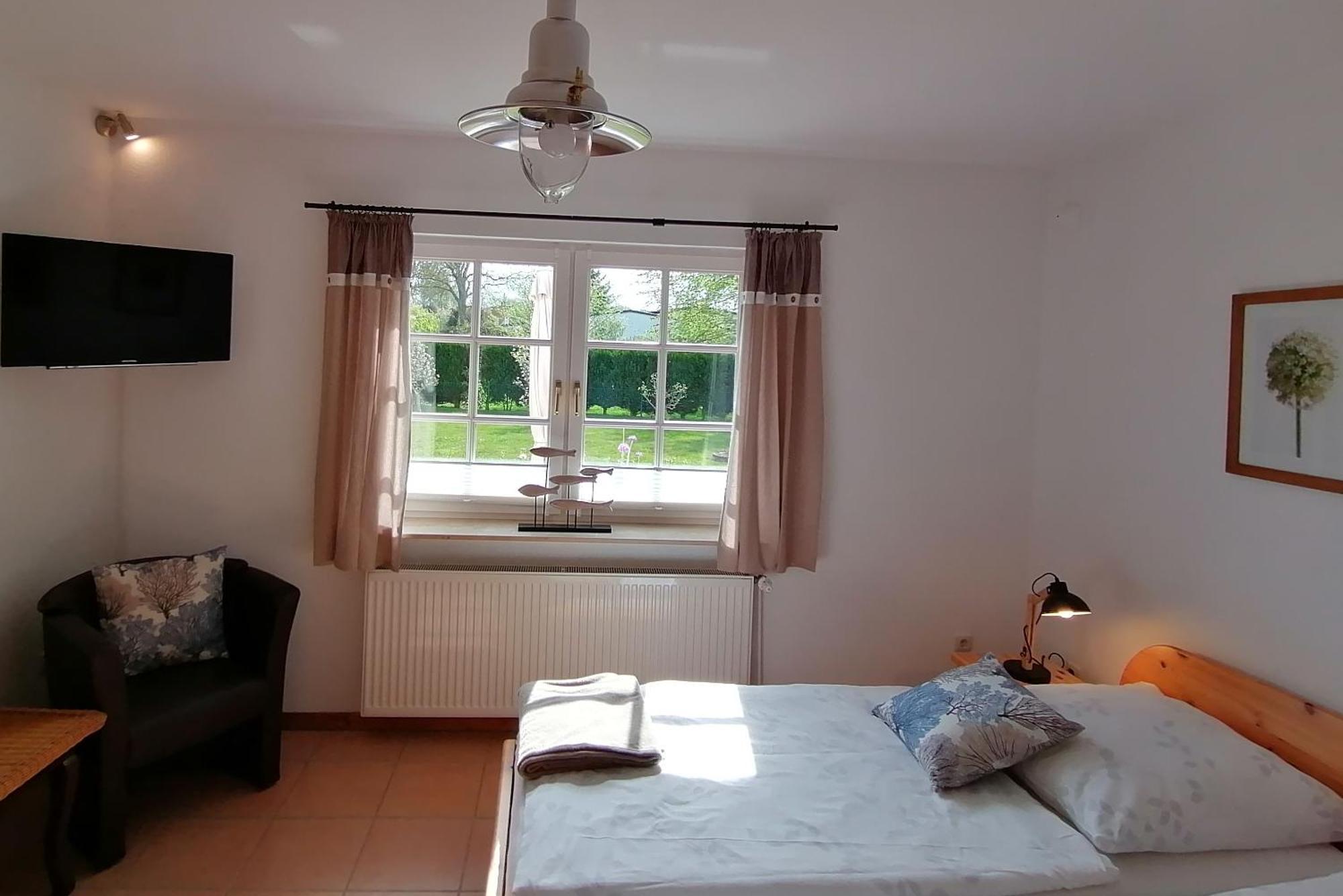 Boddenhus Auf Ruegen - Ferienwohnungen Und Pension Rappin Стая снимка