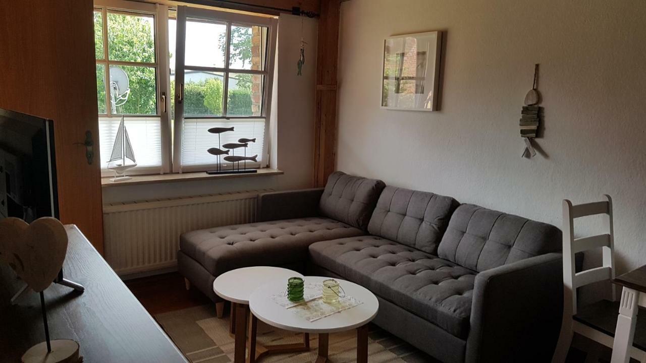 Boddenhus Auf Ruegen - Ferienwohnungen Und Pension Rappin Екстериор снимка