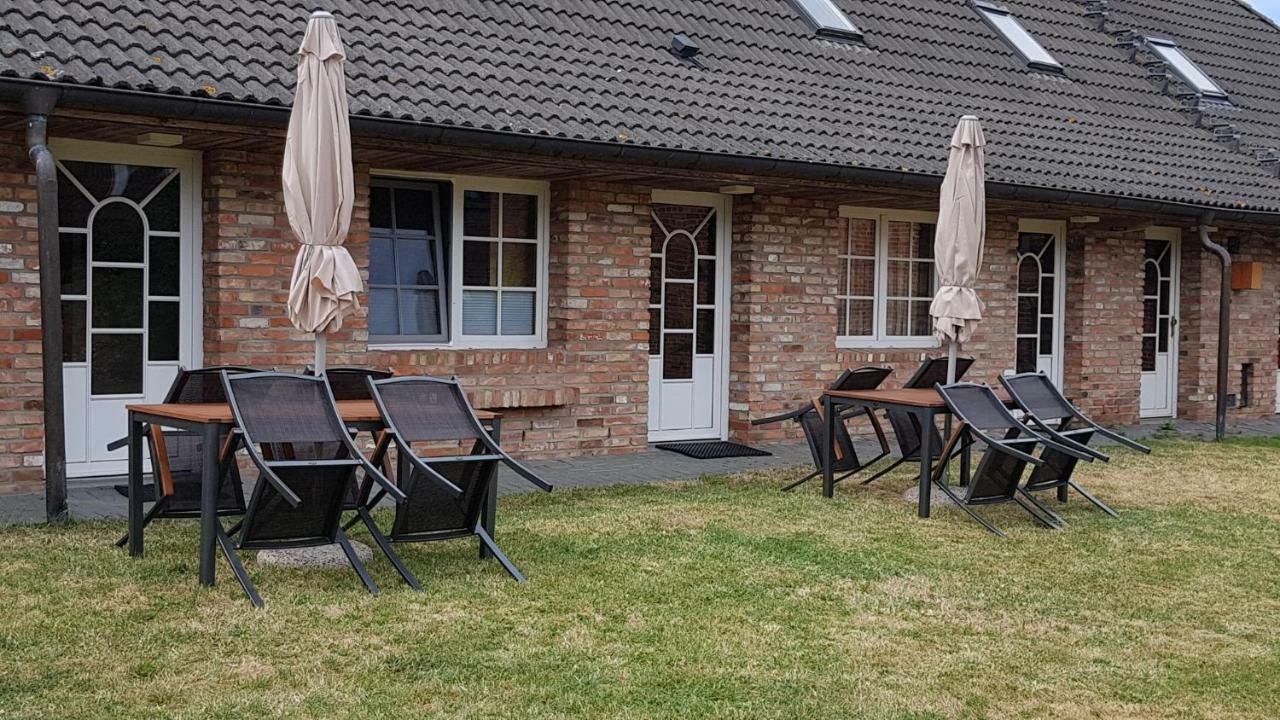 Boddenhus Auf Ruegen - Ferienwohnungen Und Pension Rappin Екстериор снимка